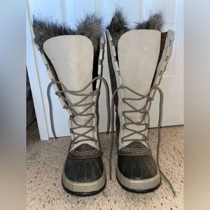 Women’s Sorel Snowboots
